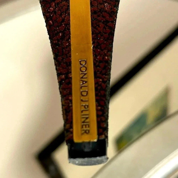 Gently Worn Donald J. Pliner Morgan Brown and Black Leather Sandals, Size 9. - Picture 7 of 10